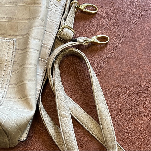 Nicole Miller Faux Leather Snakeskin Large Tote Beige - Picture 4 of 11